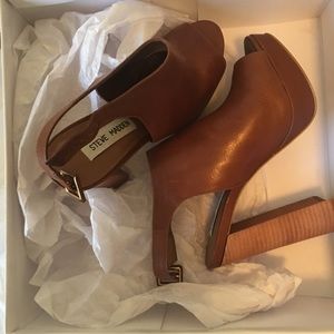 NWT Steve Madden Kersten Heels